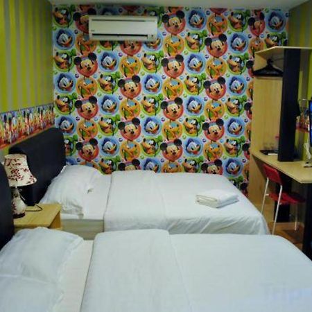 Hotel Zamburger Enstek Szepang Kültér fotó