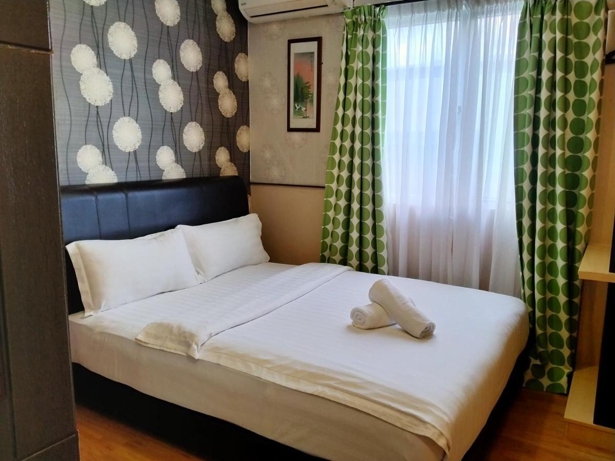 Hotel Zamburger Enstek Szepang Kültér fotó
