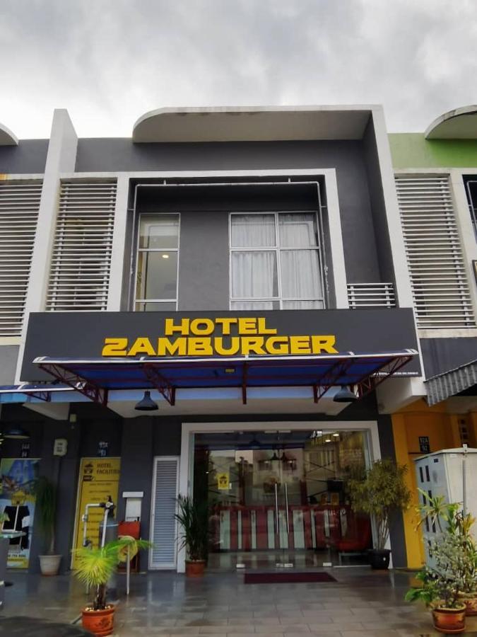 Hotel Zamburger Enstek Szepang Kültér fotó