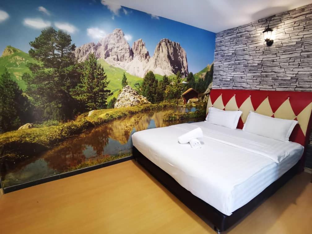 Hotel Zamburger Enstek Szepang Kültér fotó