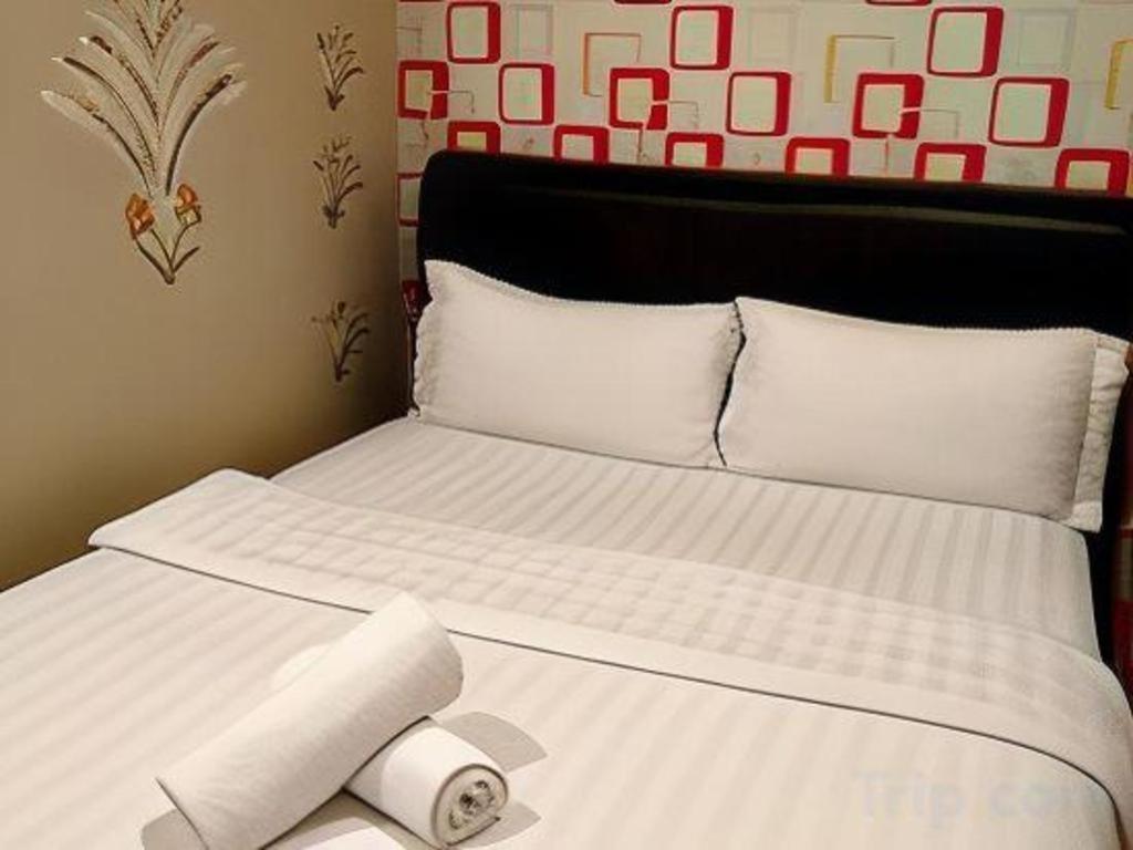 Hotel Zamburger Enstek Szepang Kültér fotó